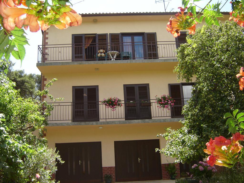Apartments Grgorinic Pula Buitenkant foto